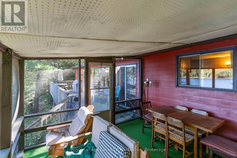 1081 Hadley Lane — photo 16 of 40