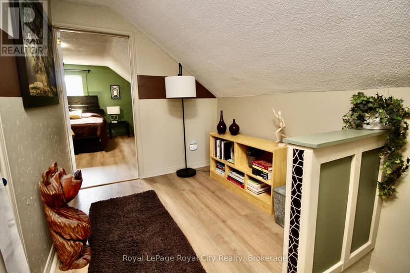 295 Killaly Street E — photo 24 of 40
