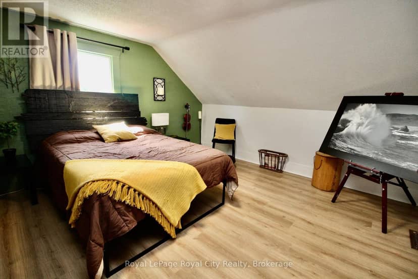 295 Killaly Street E — photo 26 of 40