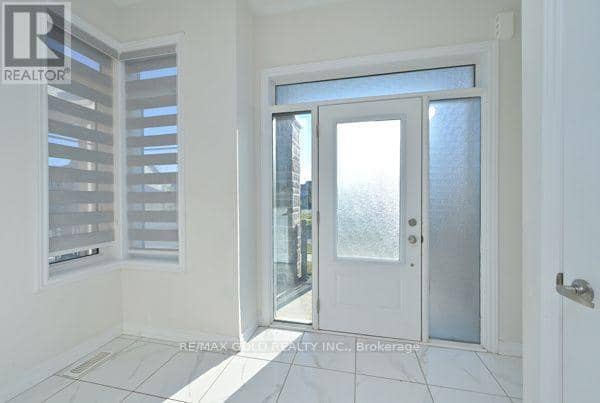 82 Nottingham Road, Barrie, photo 2