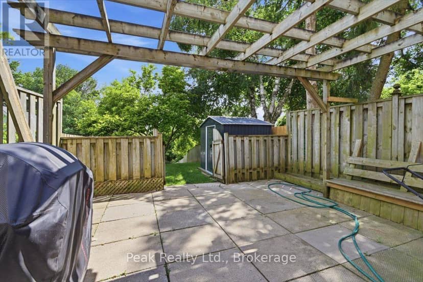 1673 Applewood Crescent — photo 29 of 35