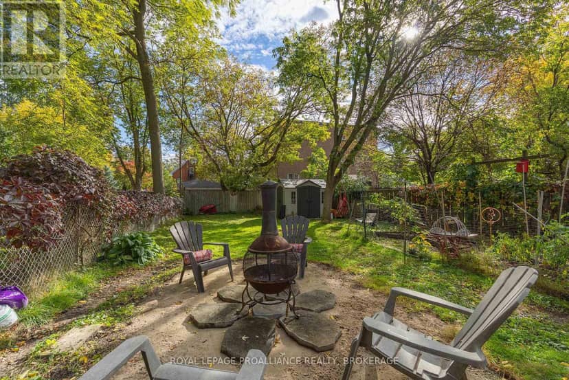535 Albert Street — photo 16 of 40