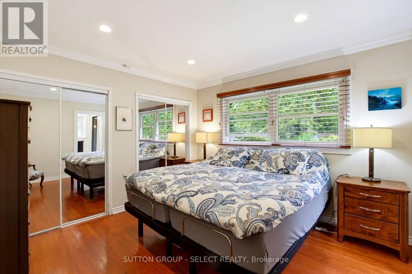 61 Daleview Crescent — photo 18 of 40