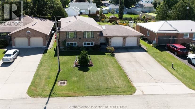 272 Anne STREET — photo 3 of 40