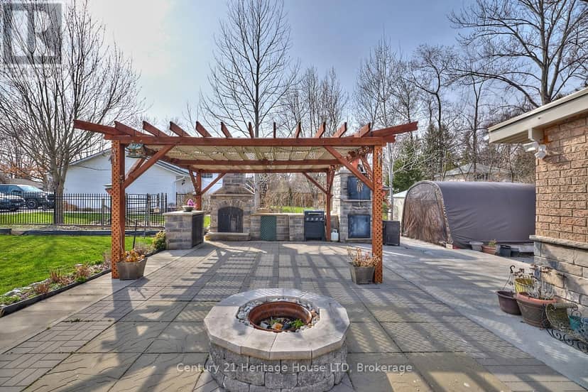 3290 Evadere Avenue — photo 35 of 40