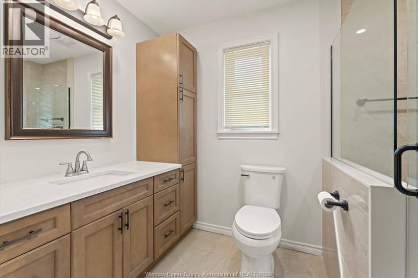 3163 Curry AVENUE — photo 13 of 33