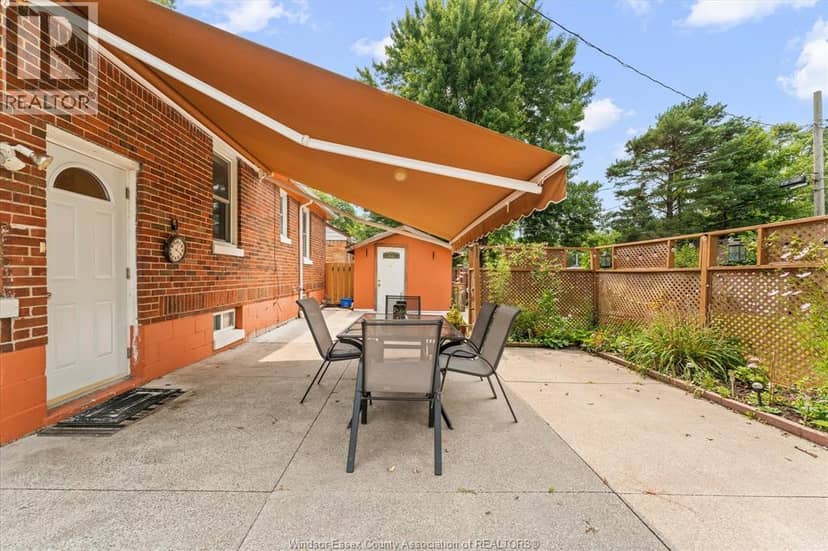 3163 Curry AVENUE — photo 26 of 33