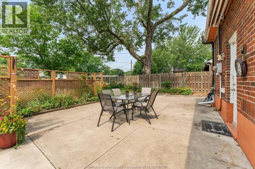 3163 Curry AVENUE — photo 28 of 33