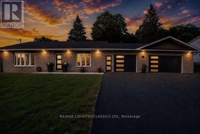 158 Bridge Street W, Bancroft, photo 2
