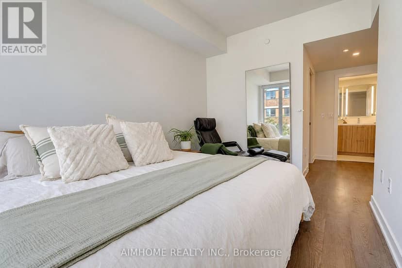 310 - 50 McCaul Street — photo 29 of 40