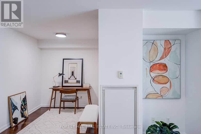 917 - 111 Elizabeth Street — photo 7 of 35