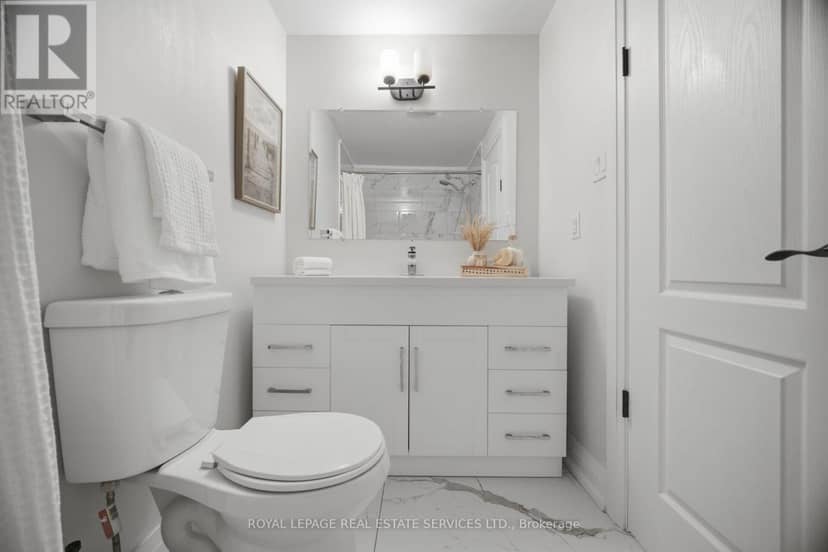 17 - 2411 Sovereign Street — photo 21 of 29