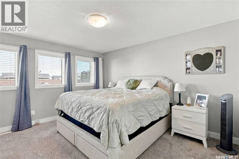 105 Cowan CRESCENT — photo 24 of 40