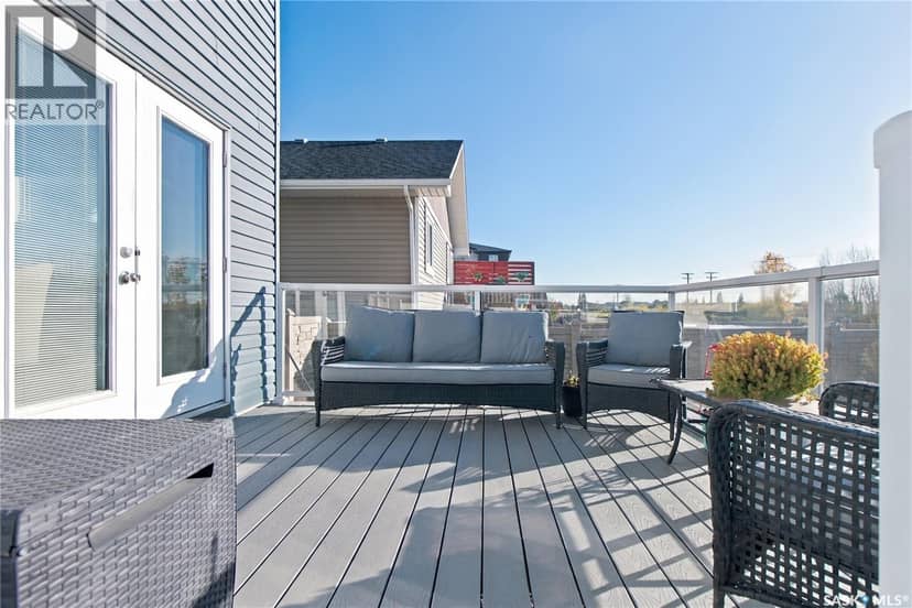 105 Cowan CRESCENT — photo 34 of 40