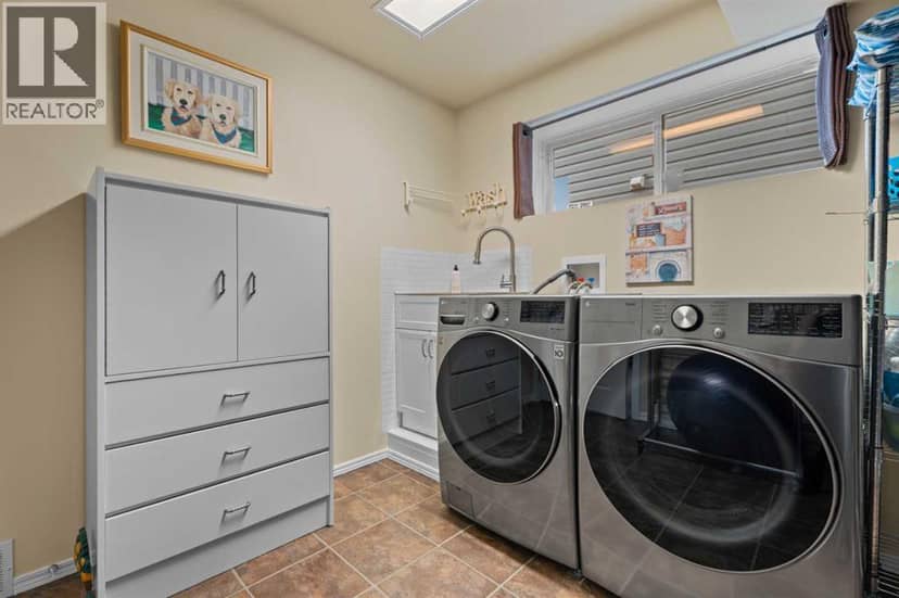 241 Sunset Heights — photo 36 of 40