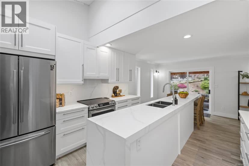 2191 Florence Dr — photo 1 of 40