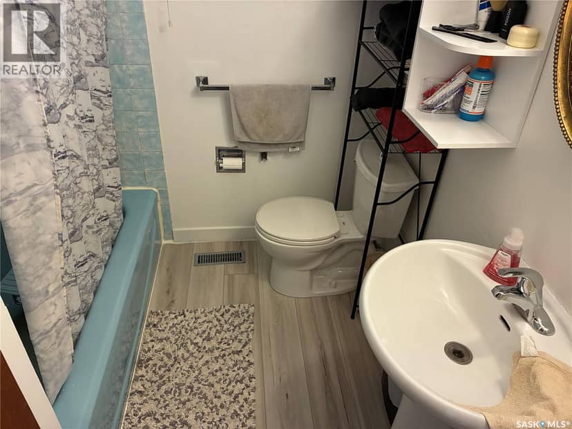 1055 Cameron STREET — photo 14 of 27