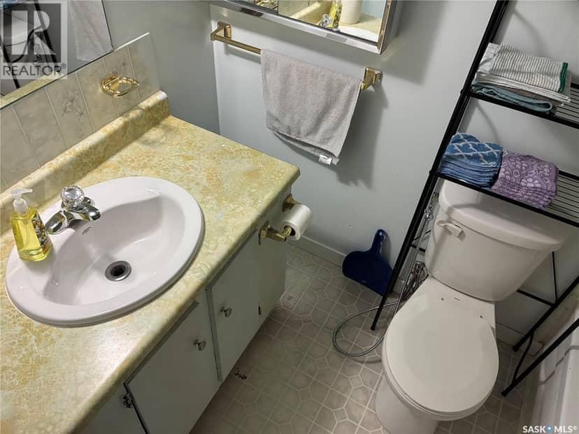 1055 Cameron STREET — photo 19 of 27