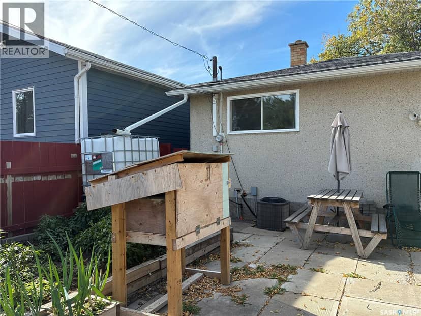 1055 Cameron STREET — photo 23 of 27