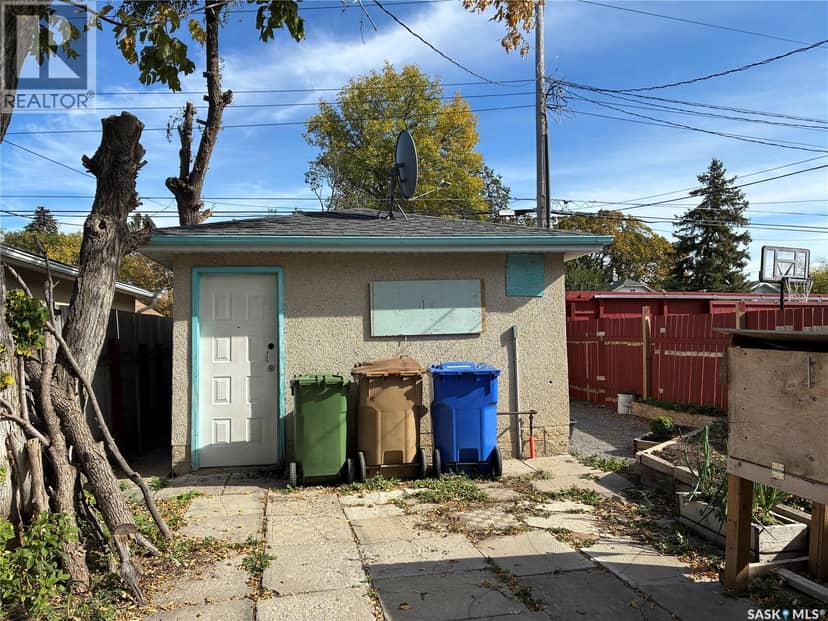 1055 Cameron STREET — photo 24 of 27