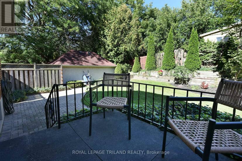 580 St James Street — photo 22 of 23