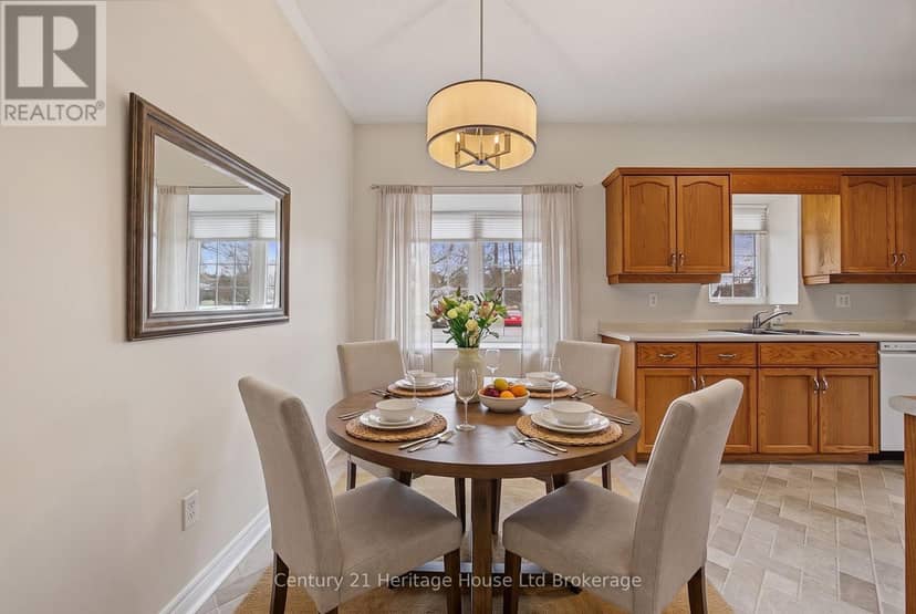 1 - 105 King Street — photo 10 of 37