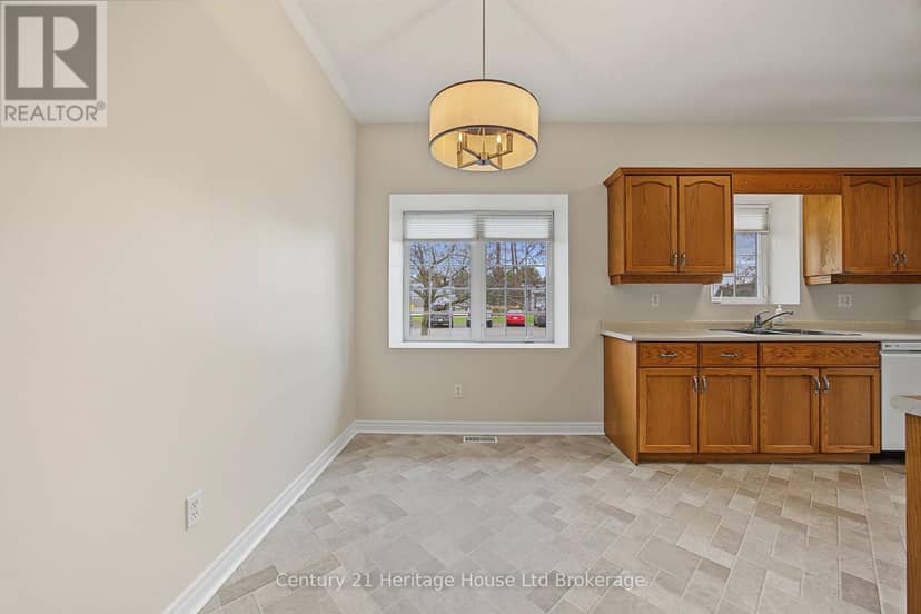 1 - 105 King Street — photo 13 of 37