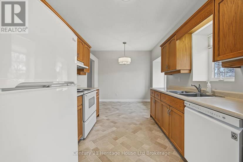 1 - 105 King Street — photo 15 of 37