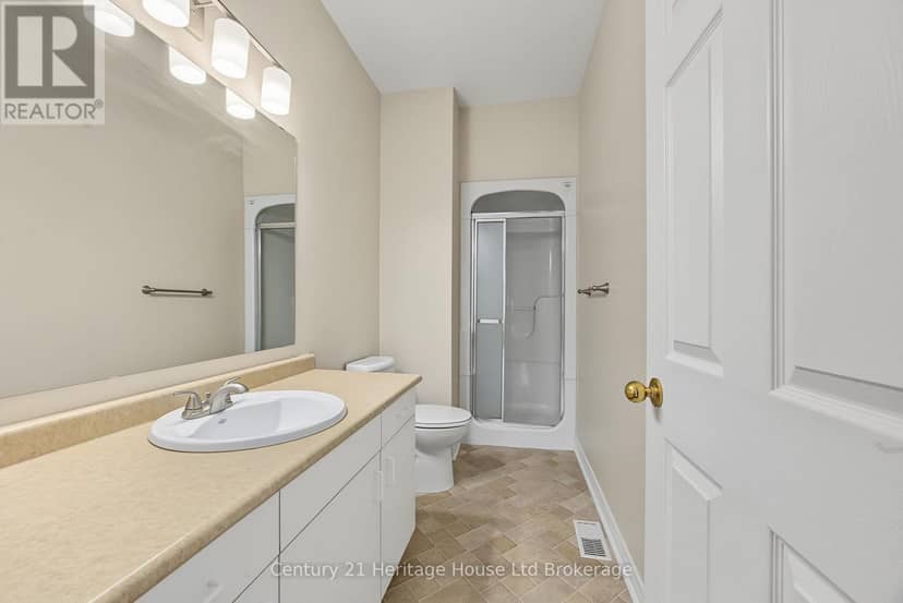 1 - 105 King Street — photo 20 of 37