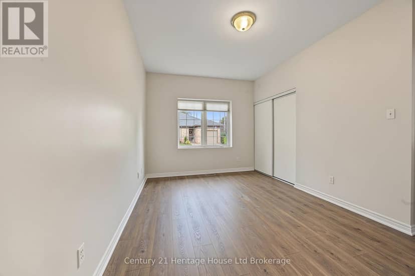 1 - 105 King Street — photo 21 of 37
