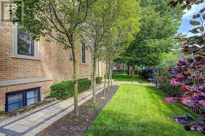 119 Strathallan Boulevard, Toronto, photo 3