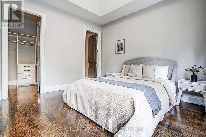 119 Strathallan Boulevard — photo 39 of 40
