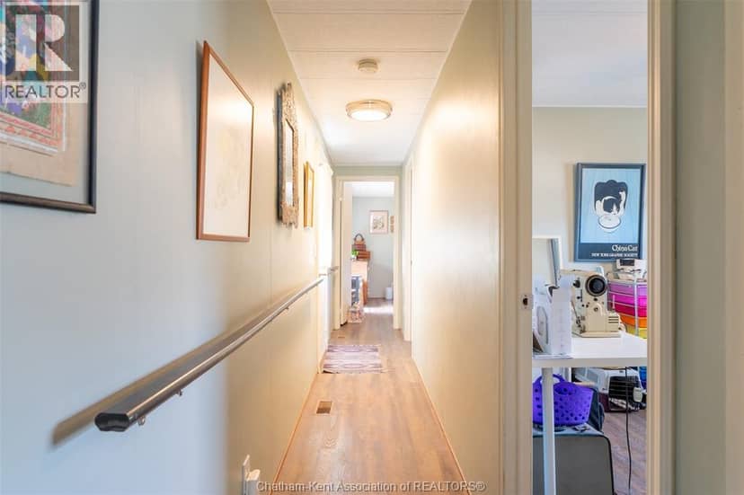 144 Dunkirk DRIVE — photo 19 of 30