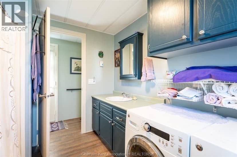 144 Dunkirk DRIVE — photo 24 of 30