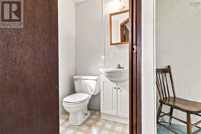 24 Chimney Road — photo 21 of 40