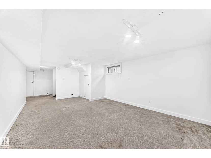 6104 149 AV NW NW — photo 36 of 40