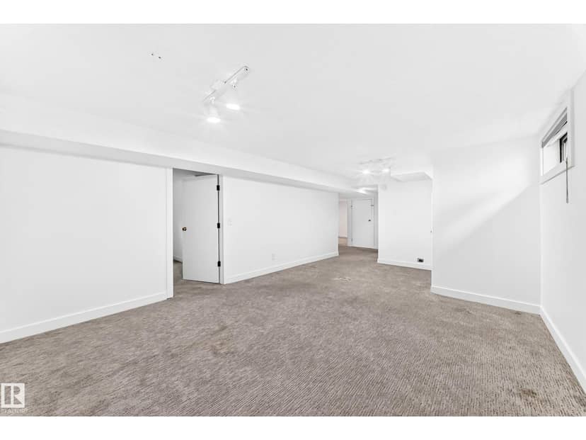 6104 149 AV NW NW — photo 37 of 40