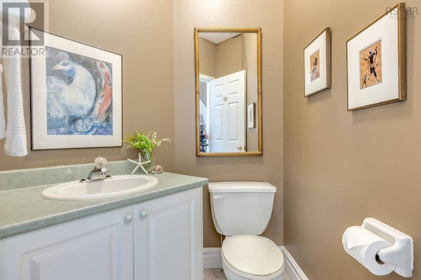 5 Arthur Lismer Court — photo 23 of 40