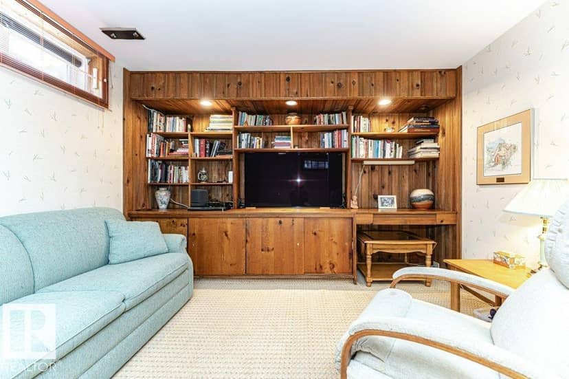 9222 88 ST — photo 26 of 40