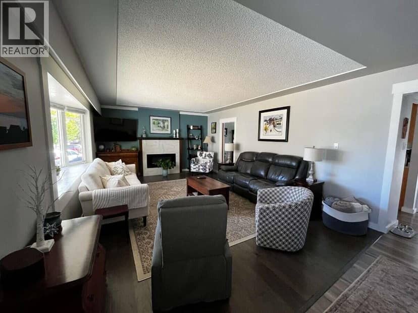 321 N OGILVIE STREET, Prince George, photo 8