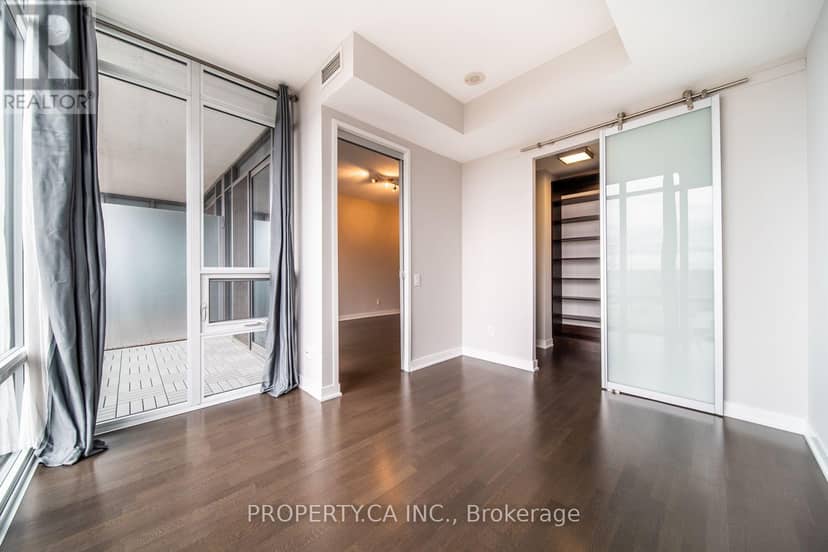 1215 - 88 Park Lawn Road — photo 11 of 40