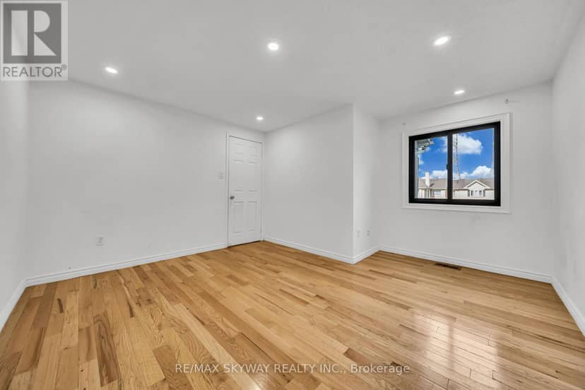 2055 Blue Ridge Crescent — photo 18 of 40