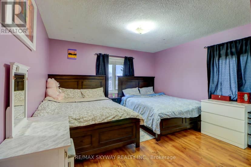 282B Brock Street W — photo 17 of 32