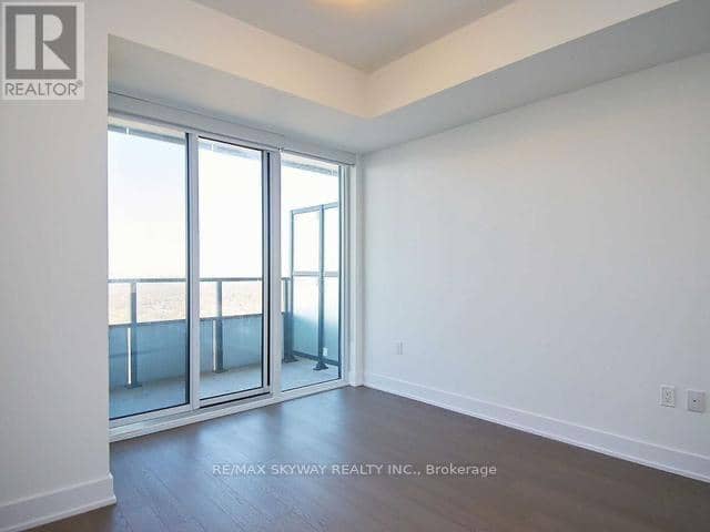 4511 - 30 Shore Breeze Drive — photo 10 of 19