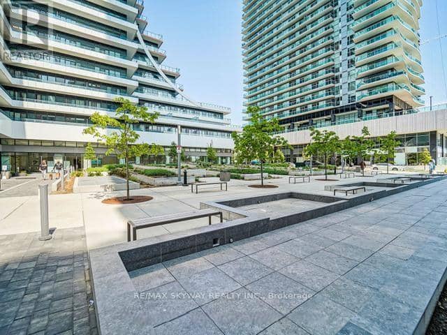 4511 - 30 Shore Breeze Drive — photo 4 of 19