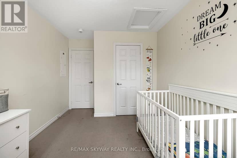 10 - 200 Veterans Drive — photo 24 of 40