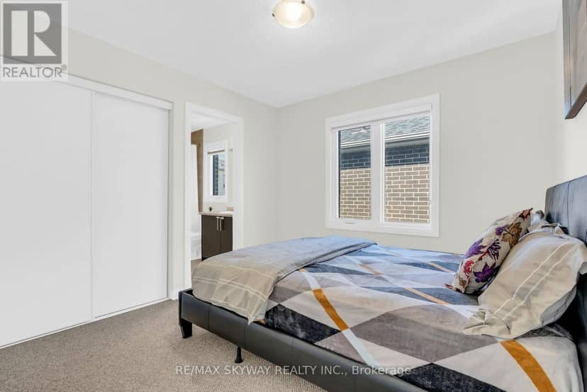 16 Tyler Avenue — photo 34 of 40