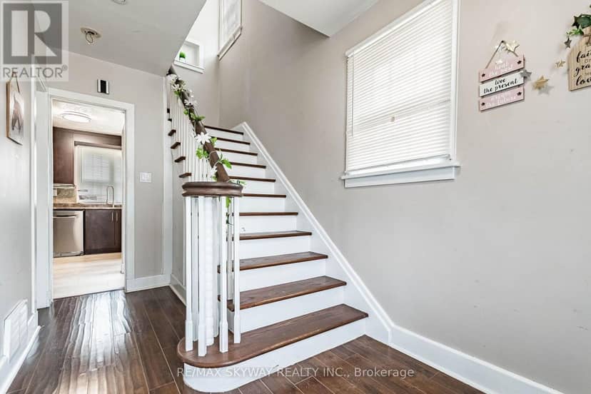 1230 Duke Street — photo 34 of 40