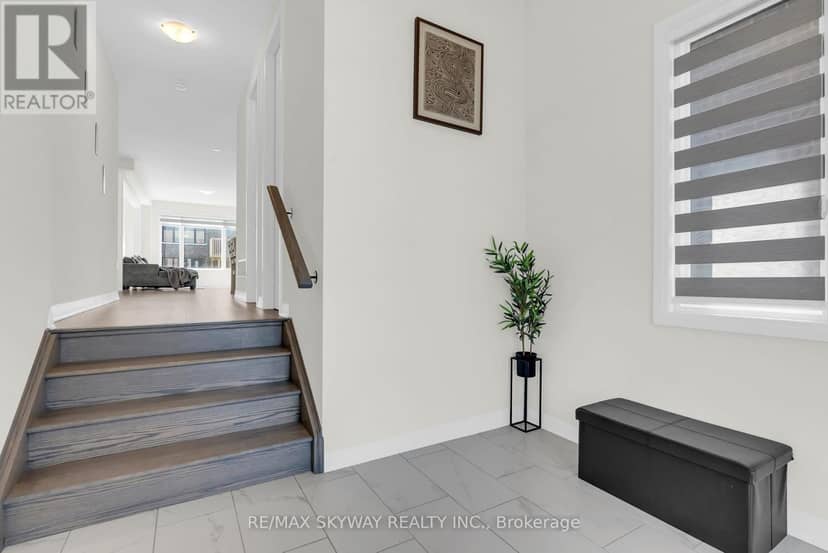 16 Tyler Avenue — photo 6 of 40