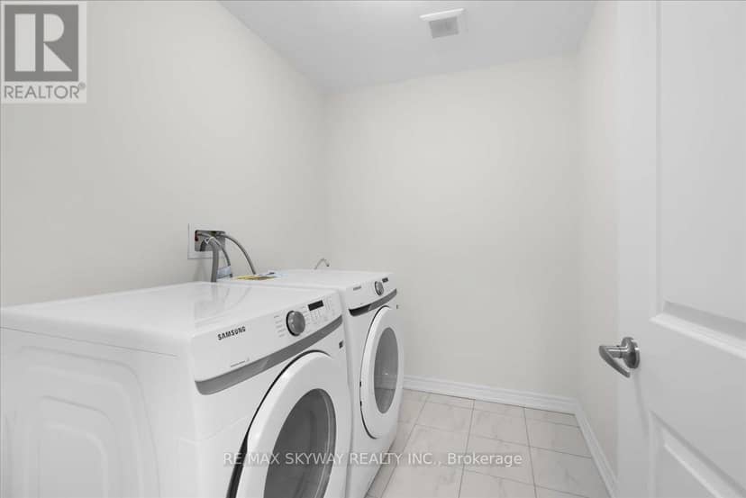 2 Georgina Street — photo 31 of 40